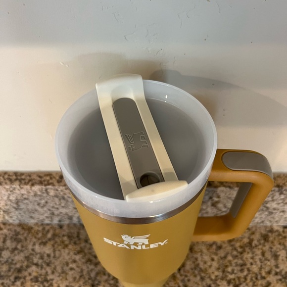 Stanley, 40 oz. tumbler - Picture 3 of 7